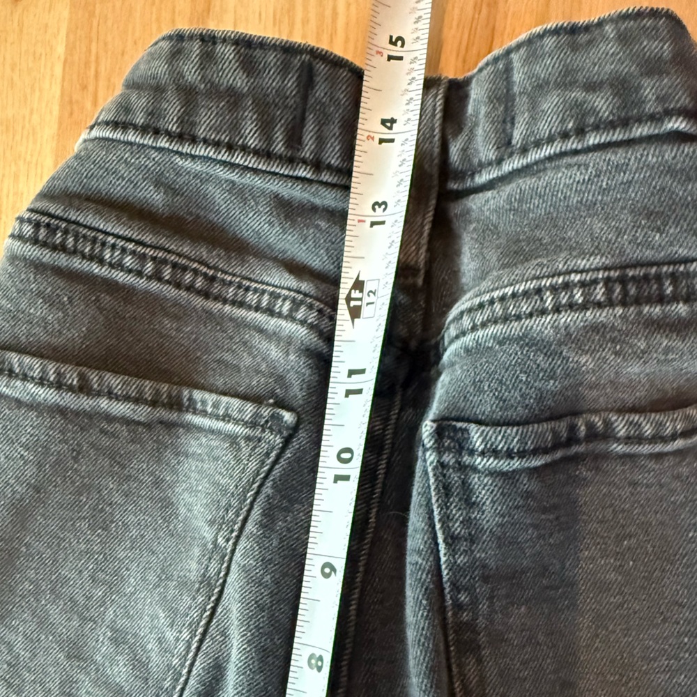 Hollister Women’s Black and Gray (patched) Relaxed fit Jeans (sz 28, inseam ~24) - Picture 6 of 9